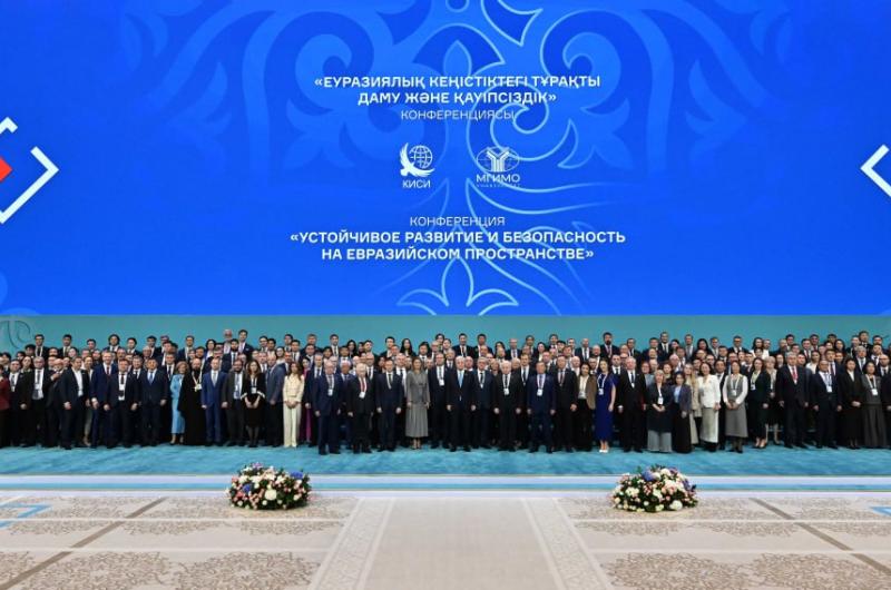 Российско-казахстанская конференция высокого уровня «Устойчивое развитие и безопасность на евразийском пространстве» и встреча выпускников Университета в&nbsp;Астане
