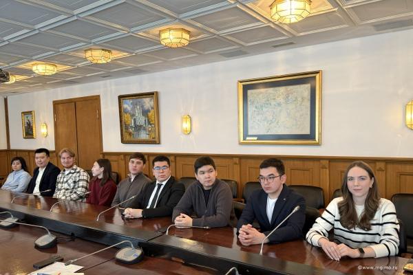 Ректор А.В.Торкунов встретился с магистрантами МГИМО-Астана