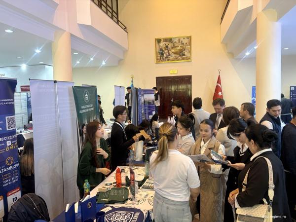 «Study in Kazakhstan»: 14 городов и тысячи абитуриентов 